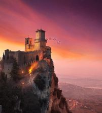 Haga click para ver la imagen ampliada guaita-san-marino-italy.jpg